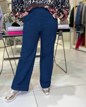 Wide-Leg Jeans